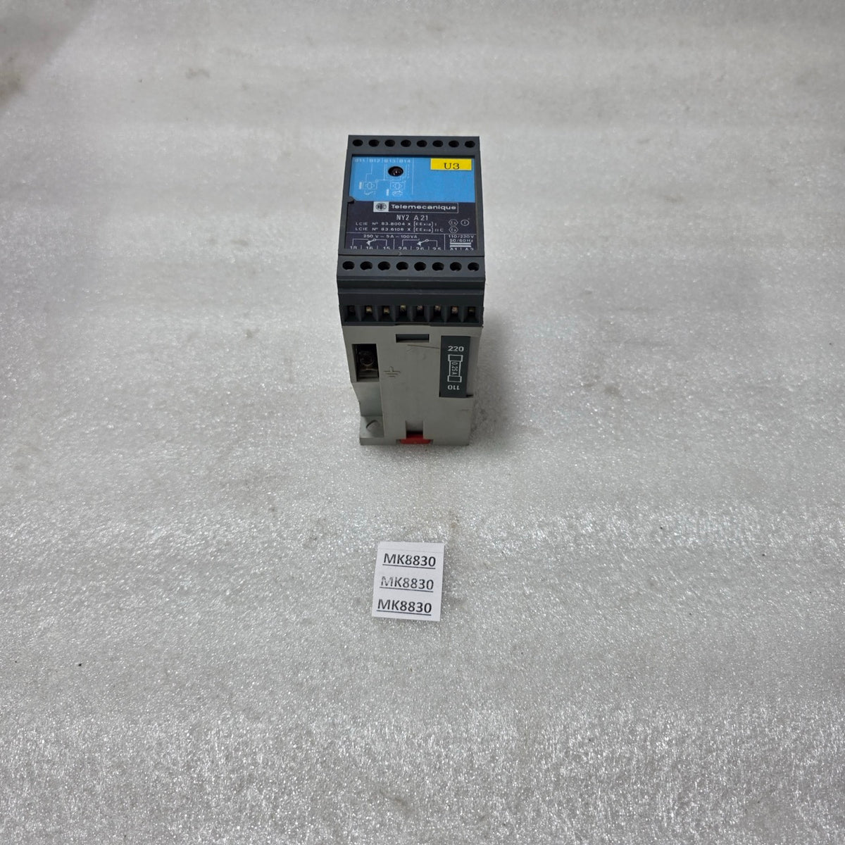 Telemecanique NY2 A21 Intrinsically Safe Barrier Relay NY2A21 110-220V AC