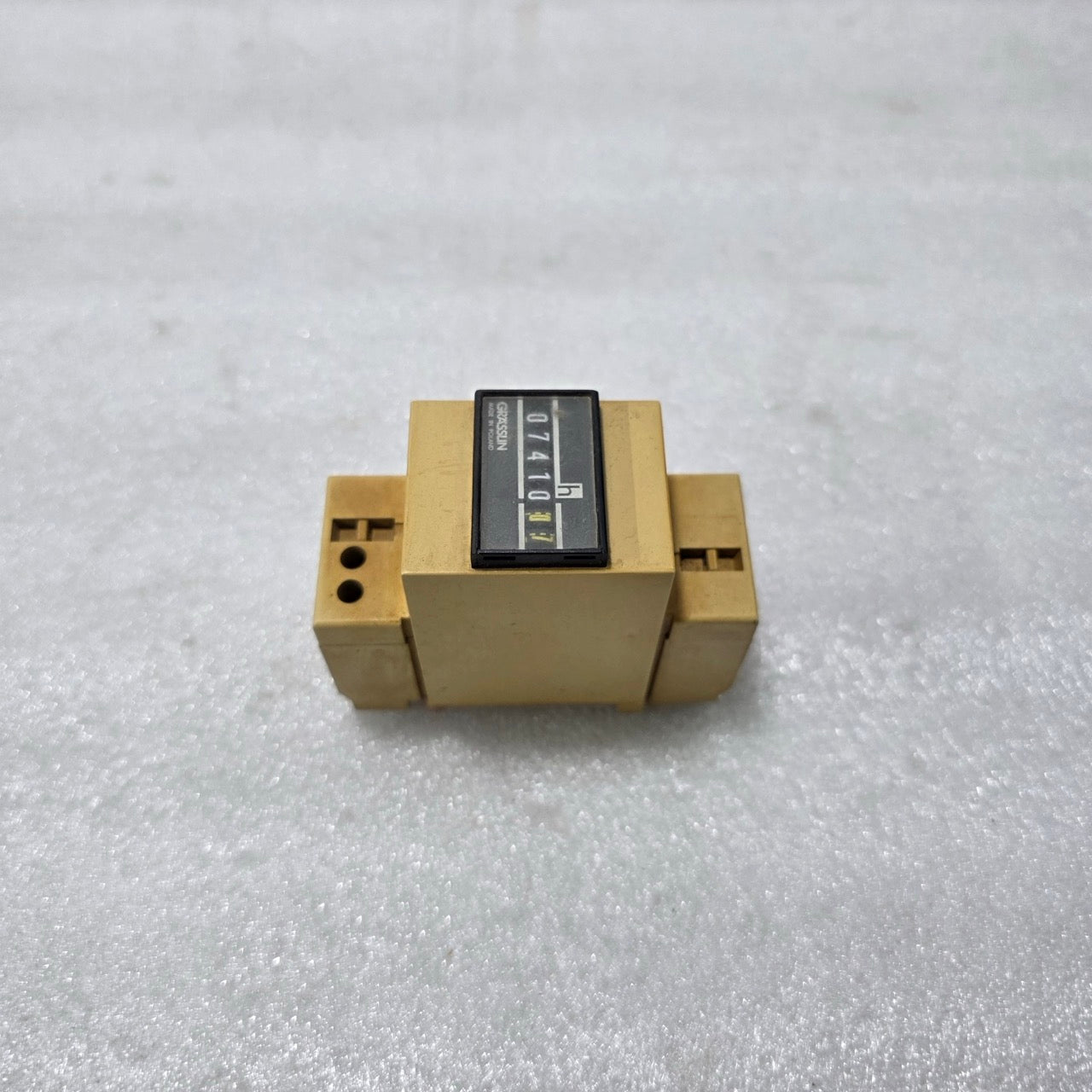 MERLIN GERIN UWZ 35V CONTROL MODULE WITH GRASSLIN HOUR COUNTER 220–240V AC