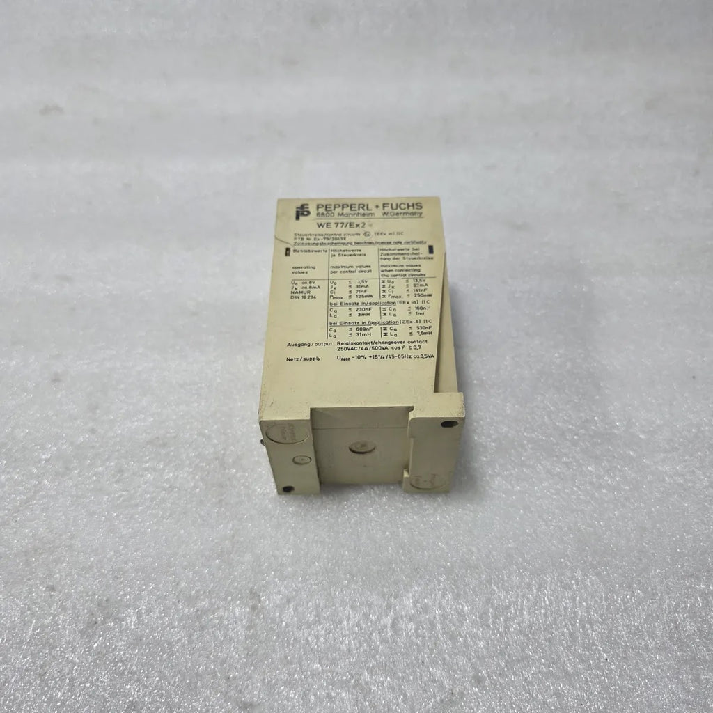 Pepperl+Fuchs WE 77/Ex2 01669 S Intrinsic Safety Relay 110VAC Pre-Owned