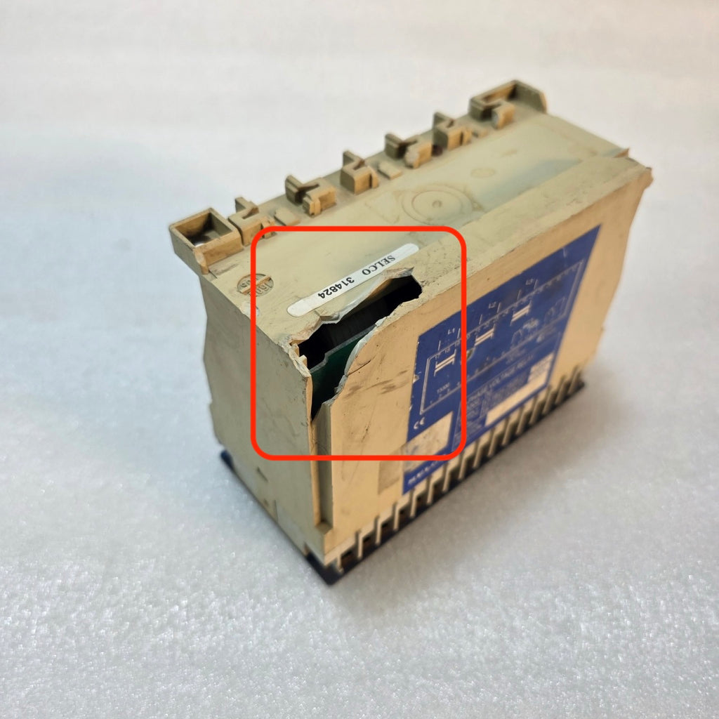 SELCO T3300-00 3-PHASE VOLTAGE RELAY, 220–240V AC SUPPLY BODY BROKEN - WORKING