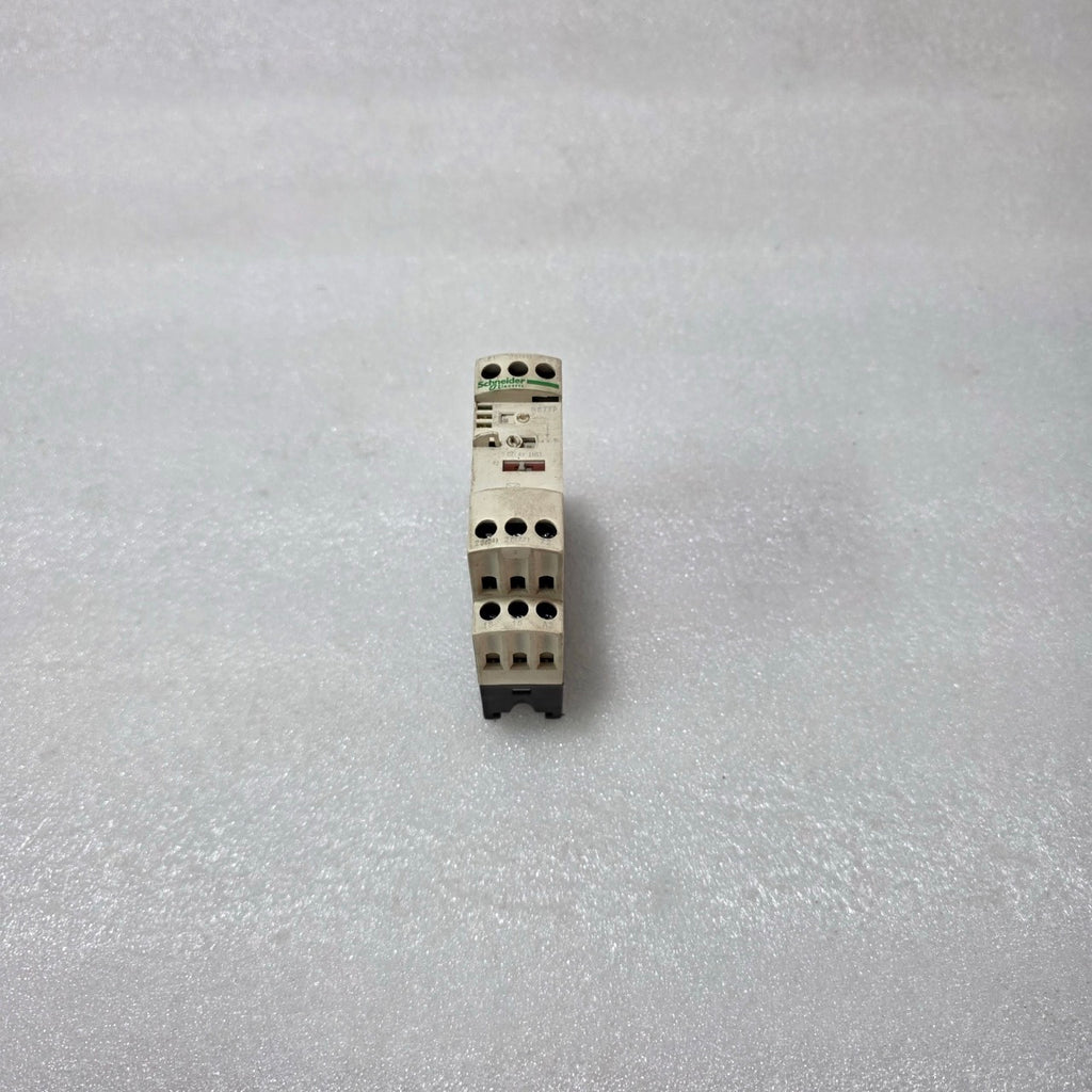 RE7TP13BU ZELIO TIME MULTIFUNCTION TIMER RELAY, 0.05S–300H, 24–240V AC/DC