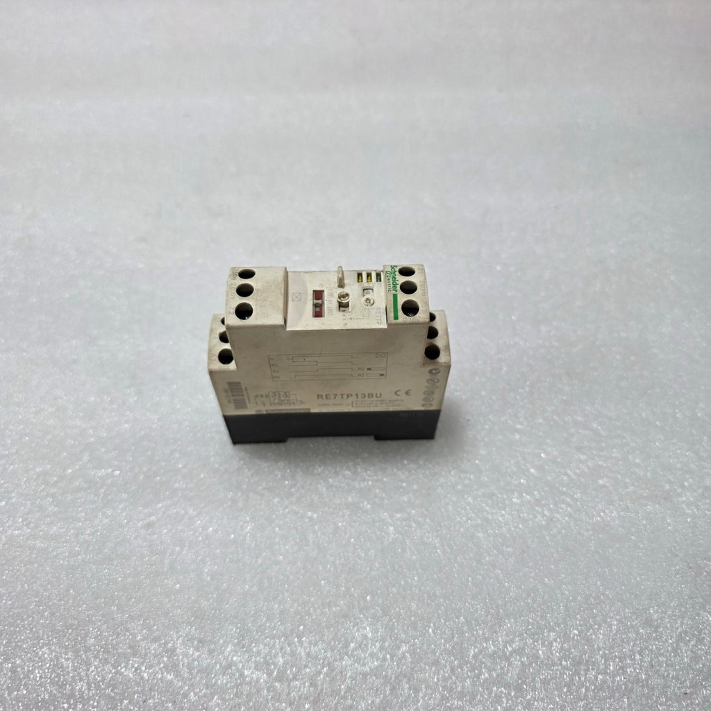 RE7TP13BU ZELIO TIME MULTIFUNCTION TIMER RELAY, 0.05S–300H, 24–240V AC/DC