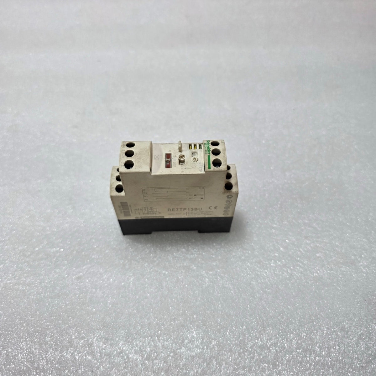 RE7TP13BU ZELIO TIME MULTIFUNCTION TIMER RELAY, 0.05S–300H, 24–240V AC/DC