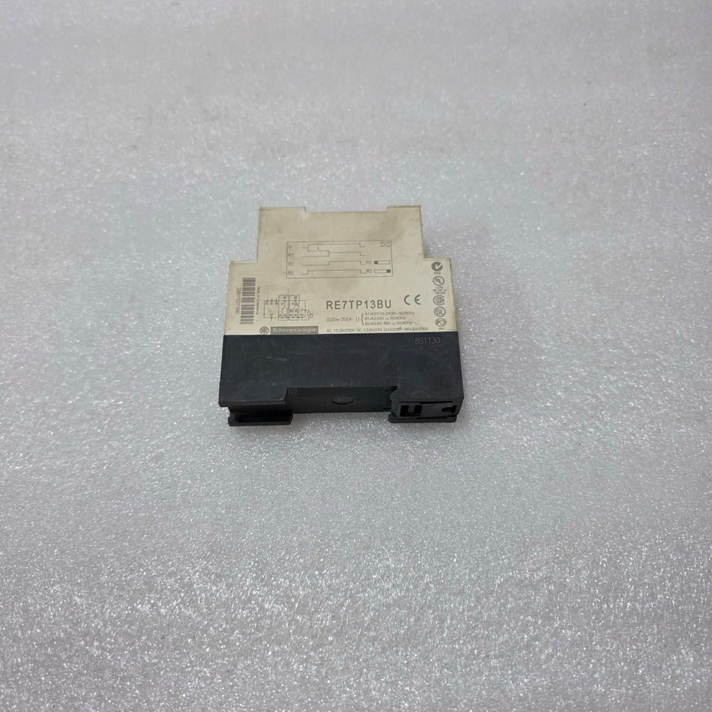 RE7TP13BU ZELIO TIME MULTIFUNCTION TIMER RELAY, 0.05S–300H, 24–240V AC/DC
