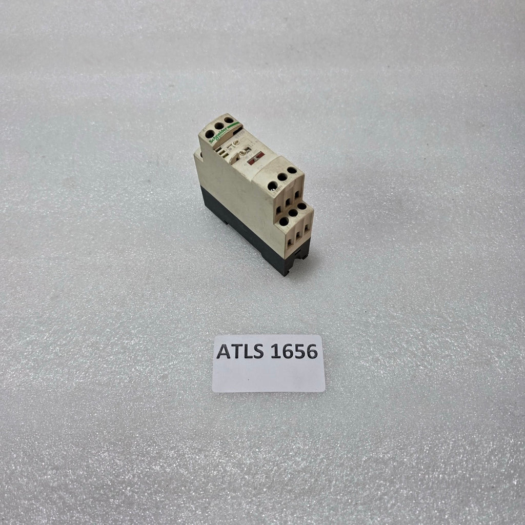 RE7TP13BU ZELIO TIME MULTIFUNCTION TIMER RELAY, 0.05S–300H, 24–240V AC/DC