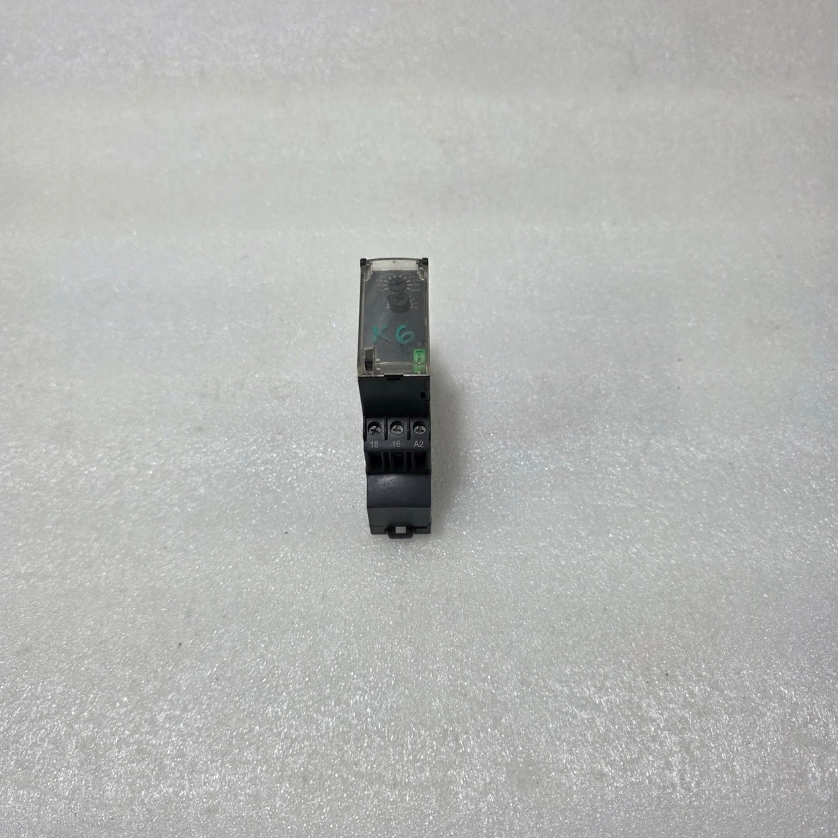 TELEMECANIQUE RE22R1CMR MULTIFUNCTION TIME RELAY, 0.05S–300H, 24–240V AC/DC, 8A