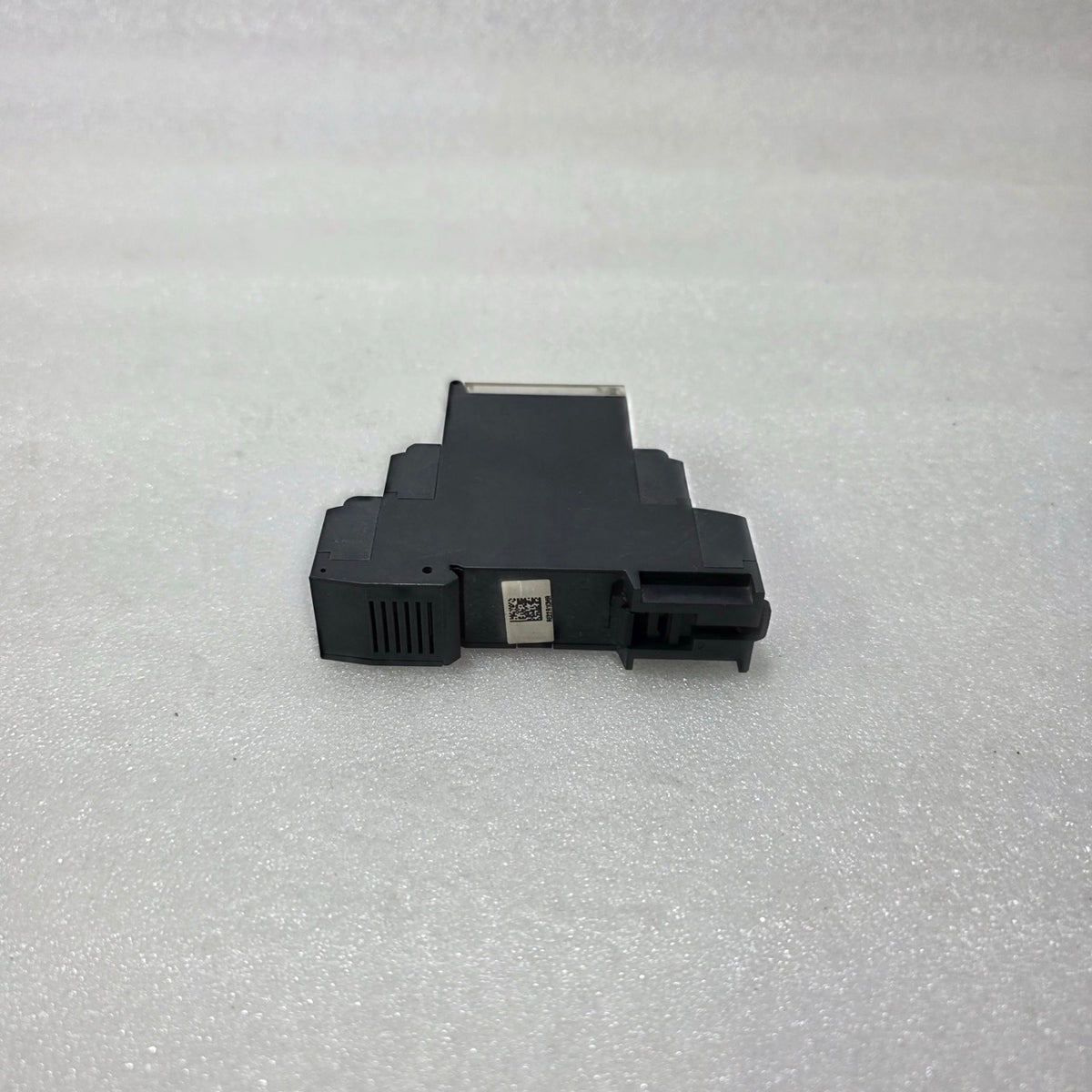 TELEMECANIQUE RE22R1CMR MULTIFUNCTION TIME RELAY, 0.05S–300H, 24–240V AC/DC, 8A