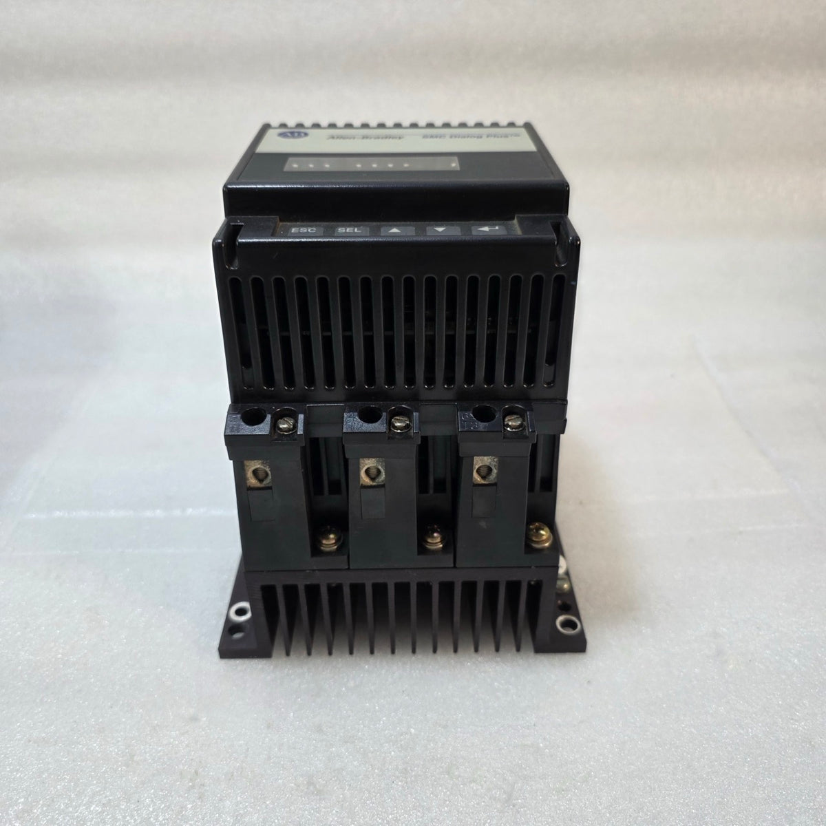 ALLEN-BRADLEY SMC DIALOG PLUS SOFT STARTER 150-B24NBDD-J1 24A 3-PHASE 208–480V W