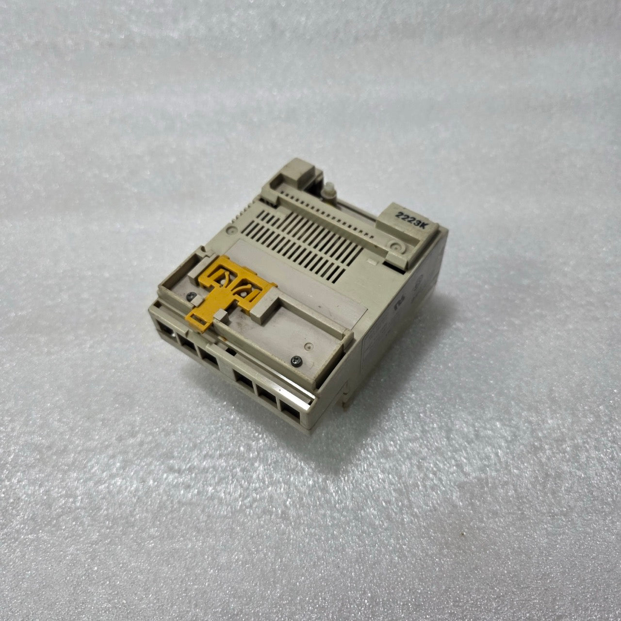 OMRON H2F‑DFC GENERAL USE TIME SWITCH – 24-HOUR MOTOR TIMER SWITCH, 15 A 250 VAC