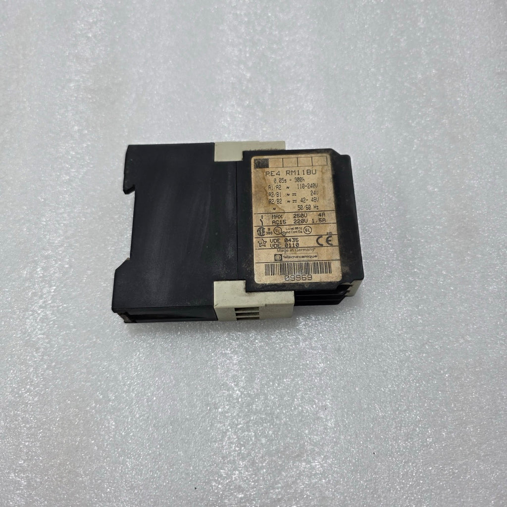 TELEMECANIQUE RE4 RM11BU MULTIFUNCTION TIME DELAY RELAY 09969 0.05–300H 110–240V