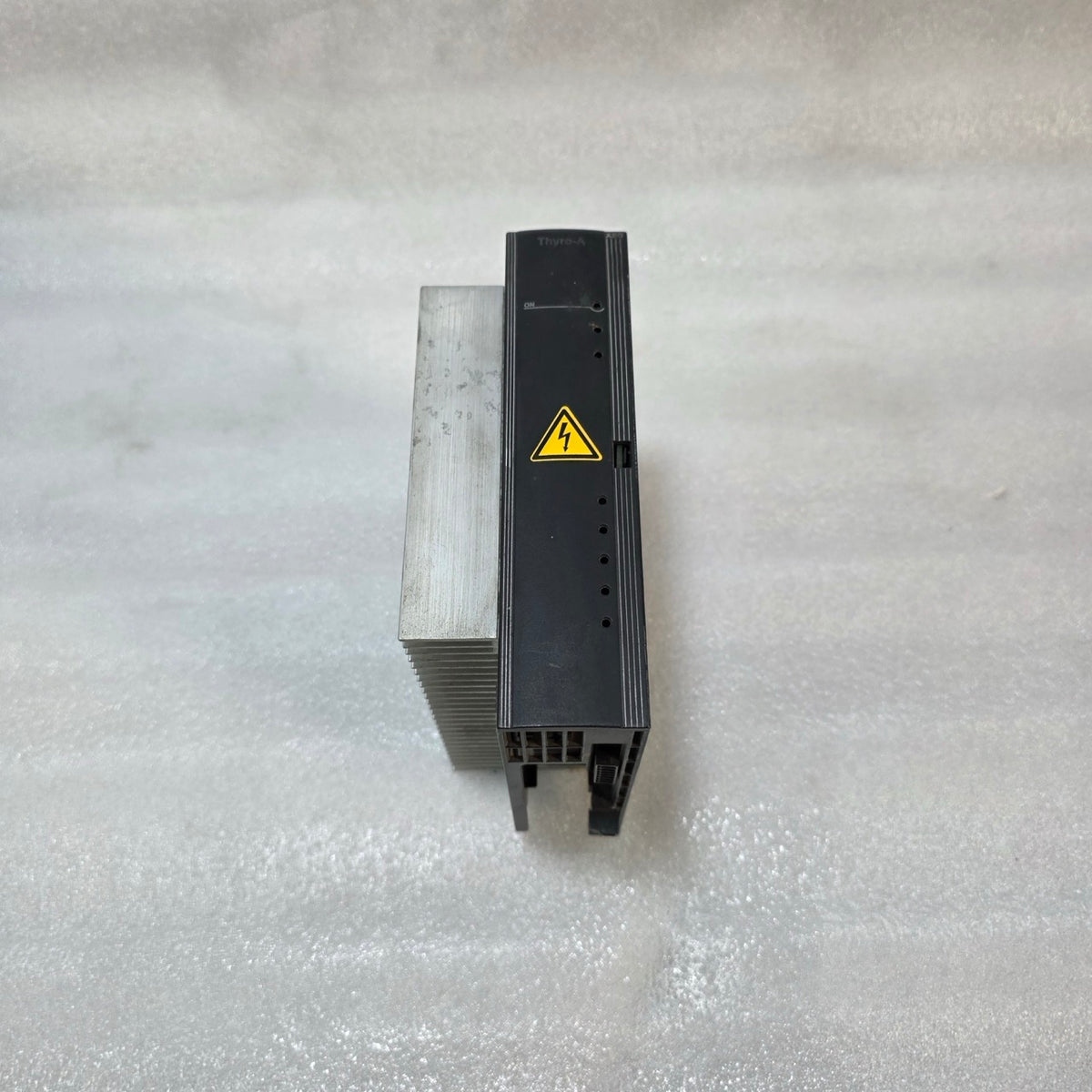 AEG THYRO-A THYRISTOR POWER CONTROLLER MODULE WITH HEAVY DUTY HEAT SINK – INDUST