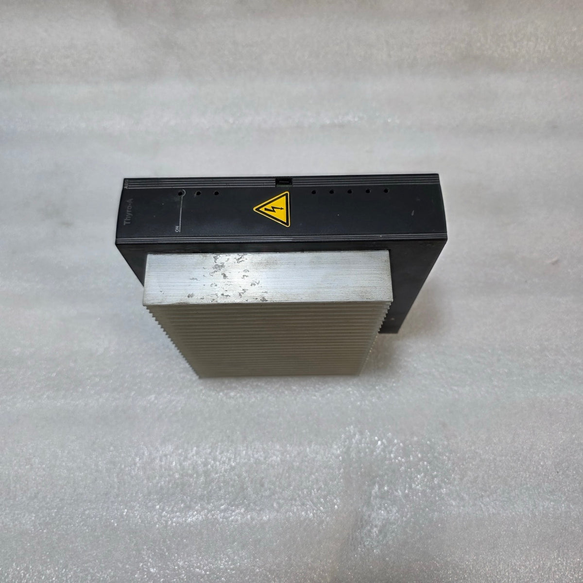 AEG THYRO-A THYRISTOR POWER CONTROLLER MODULE WITH HEAVY DUTY HEAT SINK – INDUST