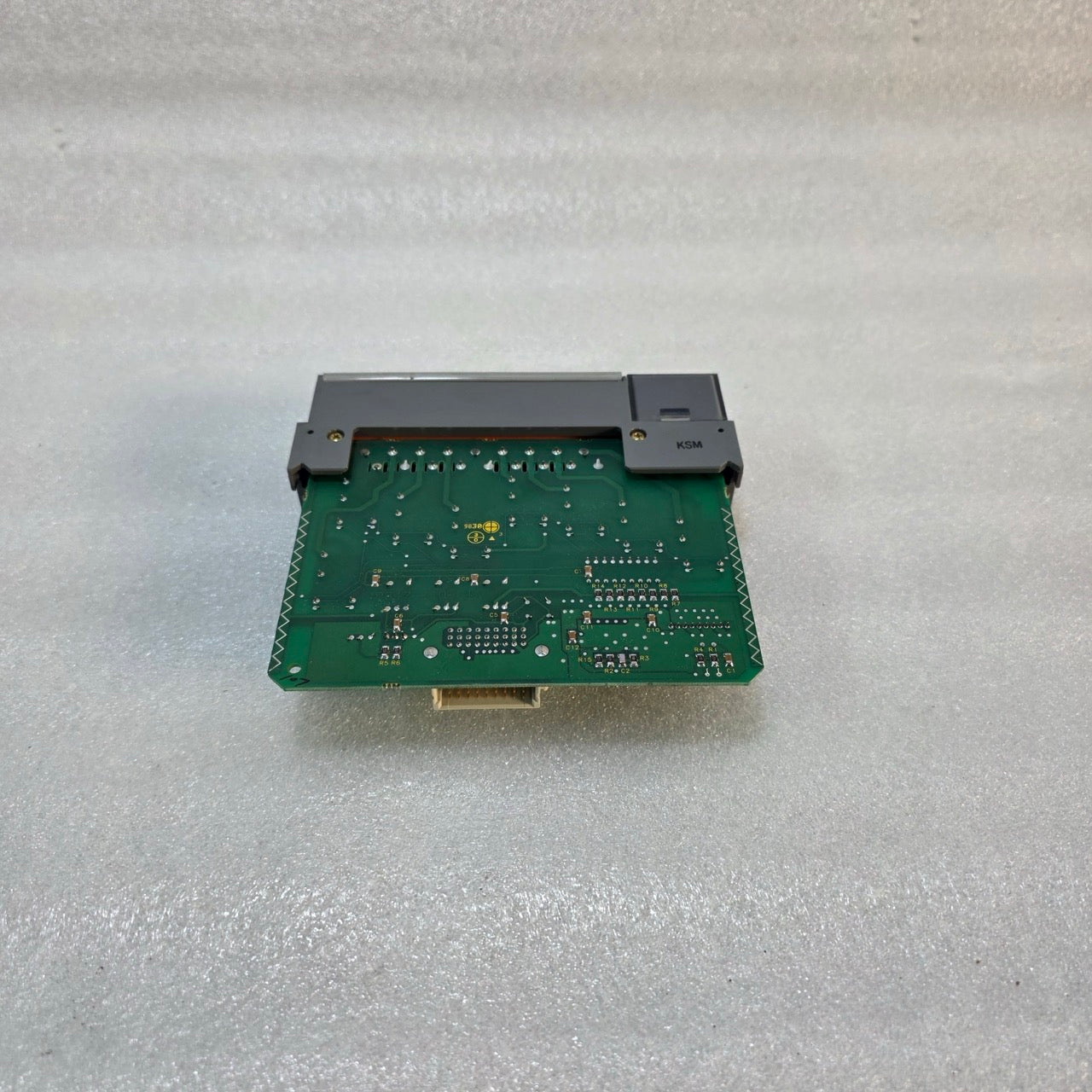 ALLEN 1746-OX8 SLC 500 OUTPUT MODULE – RELAY OUTPUT MODULE, 8 CHANNEL