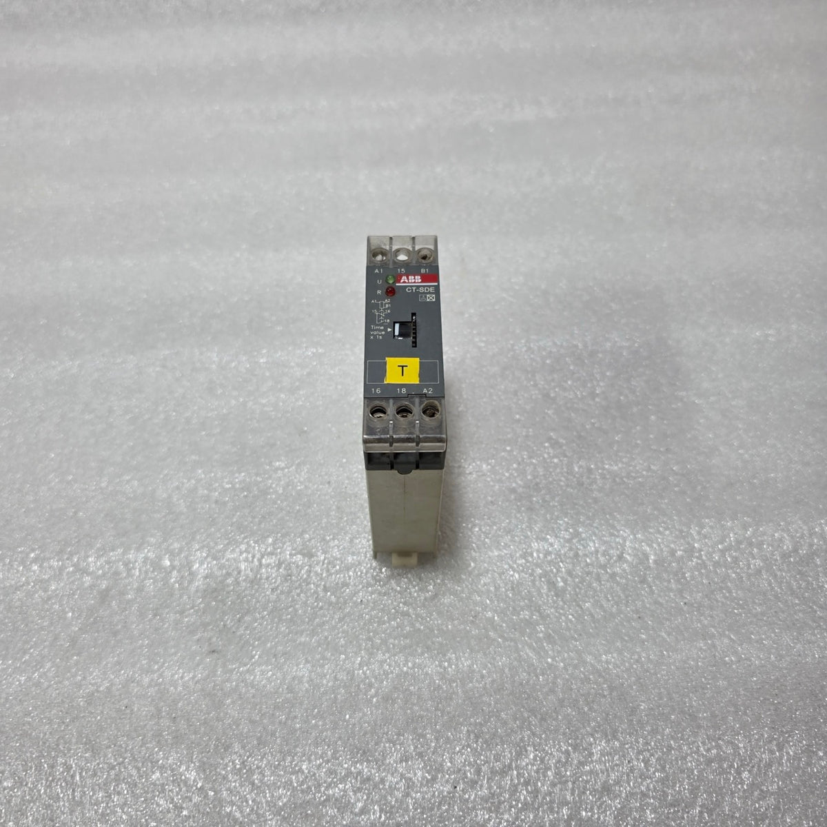 ABB CT-SDE STAR-DELTA TIMER RELAY – CAT. NO. 1SVR550217R4100