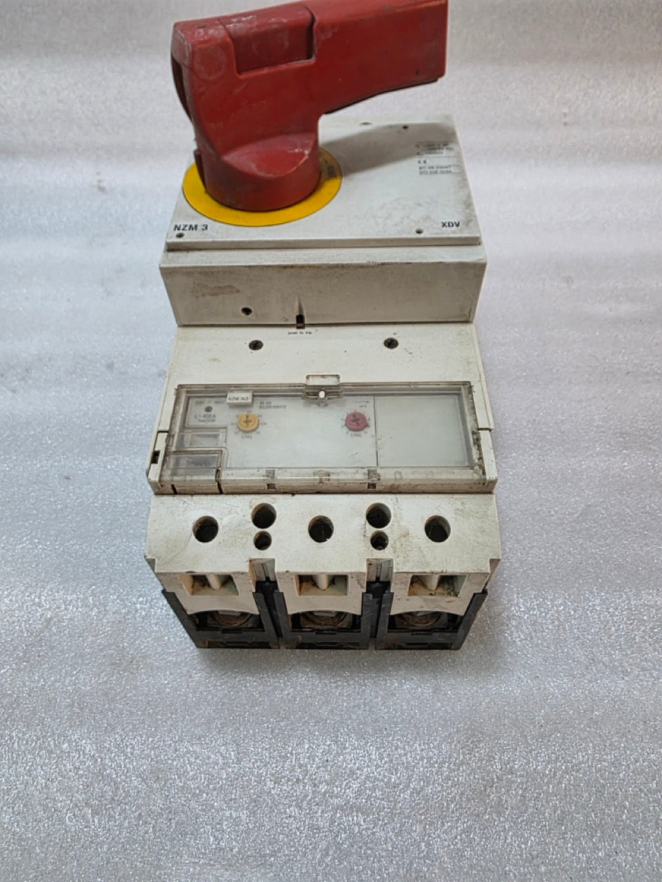 MOELLER NZM3 ROTARY HANDLE MOLDED CASE CIRCUIT BREAKER 400A
