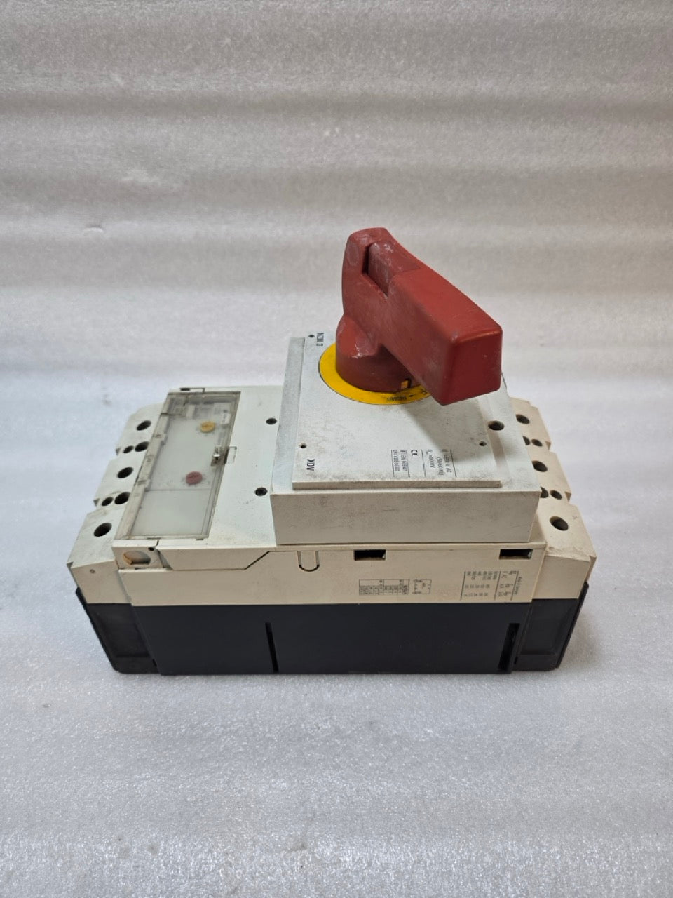 MOELLER NZM3 ROTARY HANDLE MOLDED CASE CIRCUIT BREAKER 400A