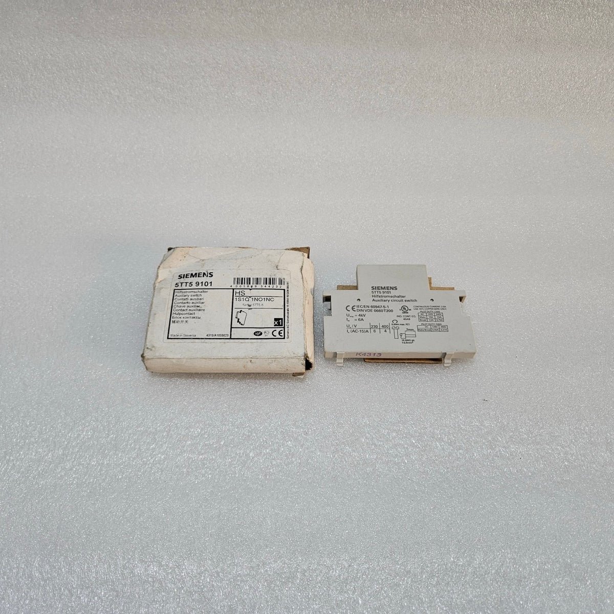 SIEMENS 5TT5 9101 AUXILIARY SWITCH 1NO 1NC FOR 5TT5 8 SERIES MADE IN SLOVENIA