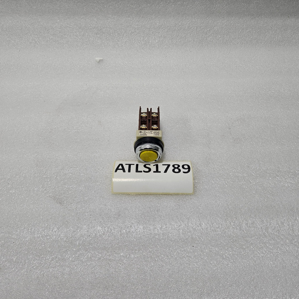 FUJI ELECTRIC AH30-F PUSH BUTTON SWITCH 600VAC 10A INDUSTRIAL CONTROL