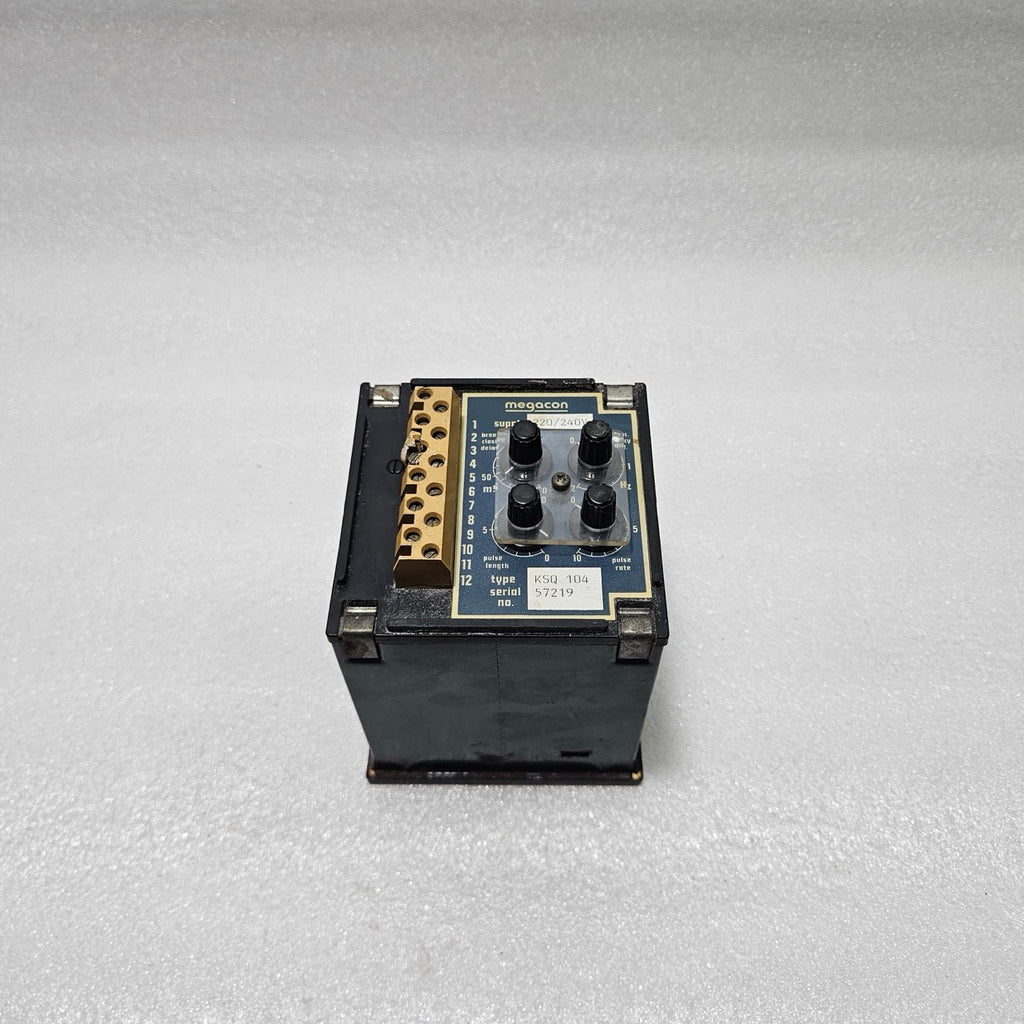 MEGACON KSQ 104 SYNCHRONIZING RELAY MODULE 220–240V AC WITH SYNC STATUS INDICATO