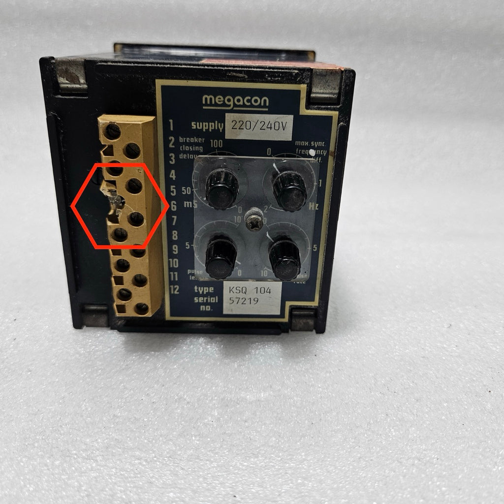 MEGACON KSQ 104 SYNCHRONIZING RELAY MODULE 220–240V AC WITH SYNC STATUS INDICATO