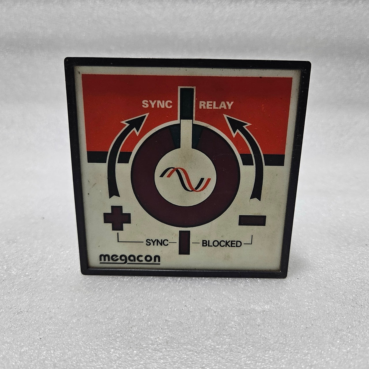 MEGACON KSQ 104 SYNCHRONIZING RELAY MODULE 220–240V AC WITH SYNC STATUS INDICATO