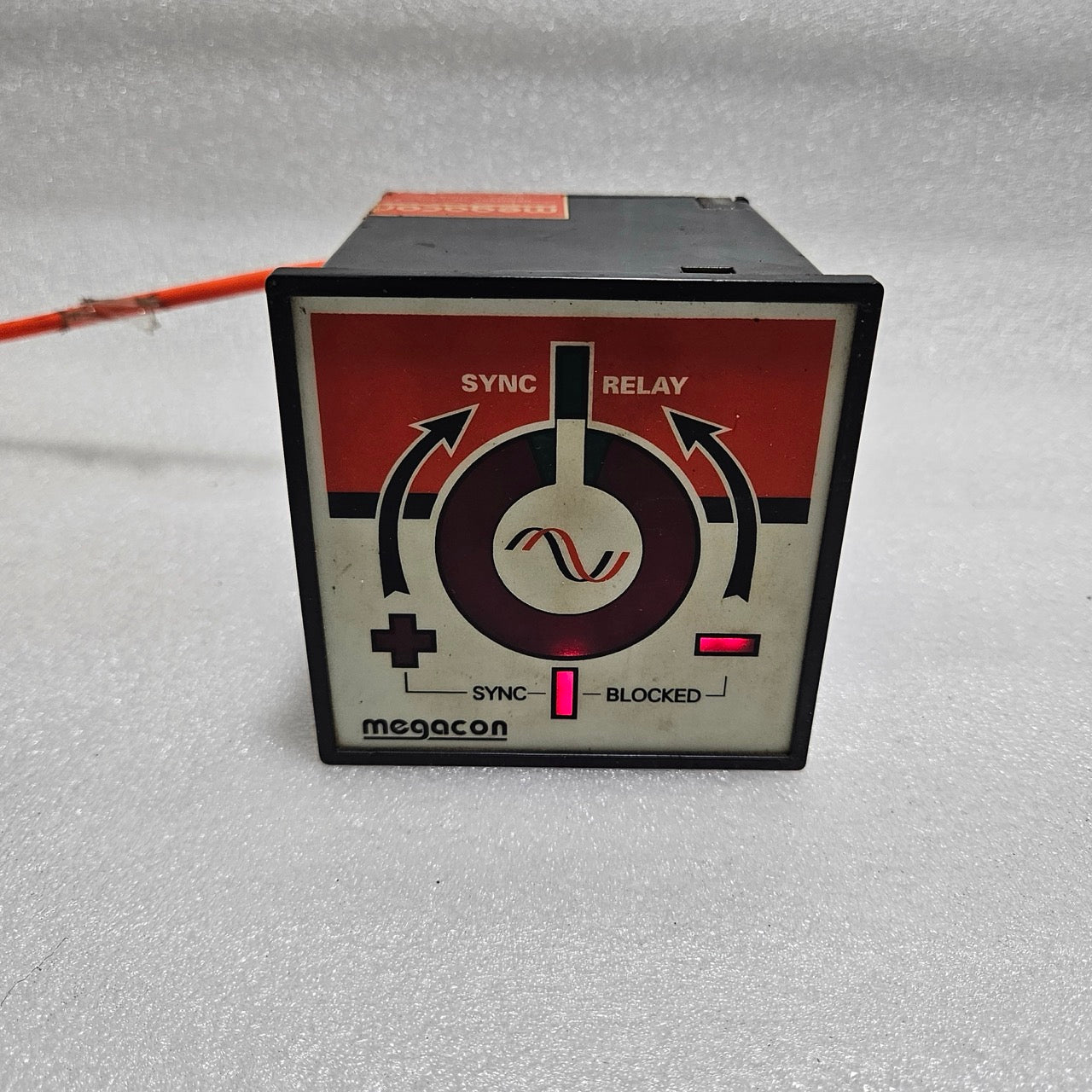 MEGACON KSQ 104 SYNCHRONIZING RELAY MODULE 220–240V AC WITH SYNC STATUS INDICATO