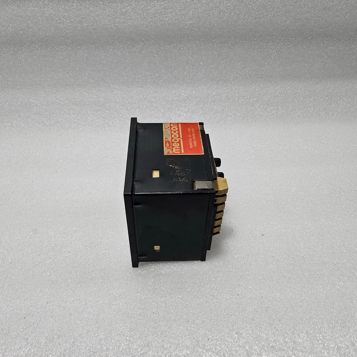 MEGACON KPM173 CONTACT INSTRUMENT WITH KW INDICATOR | 220–240V AC | 1–0–10 MA IN