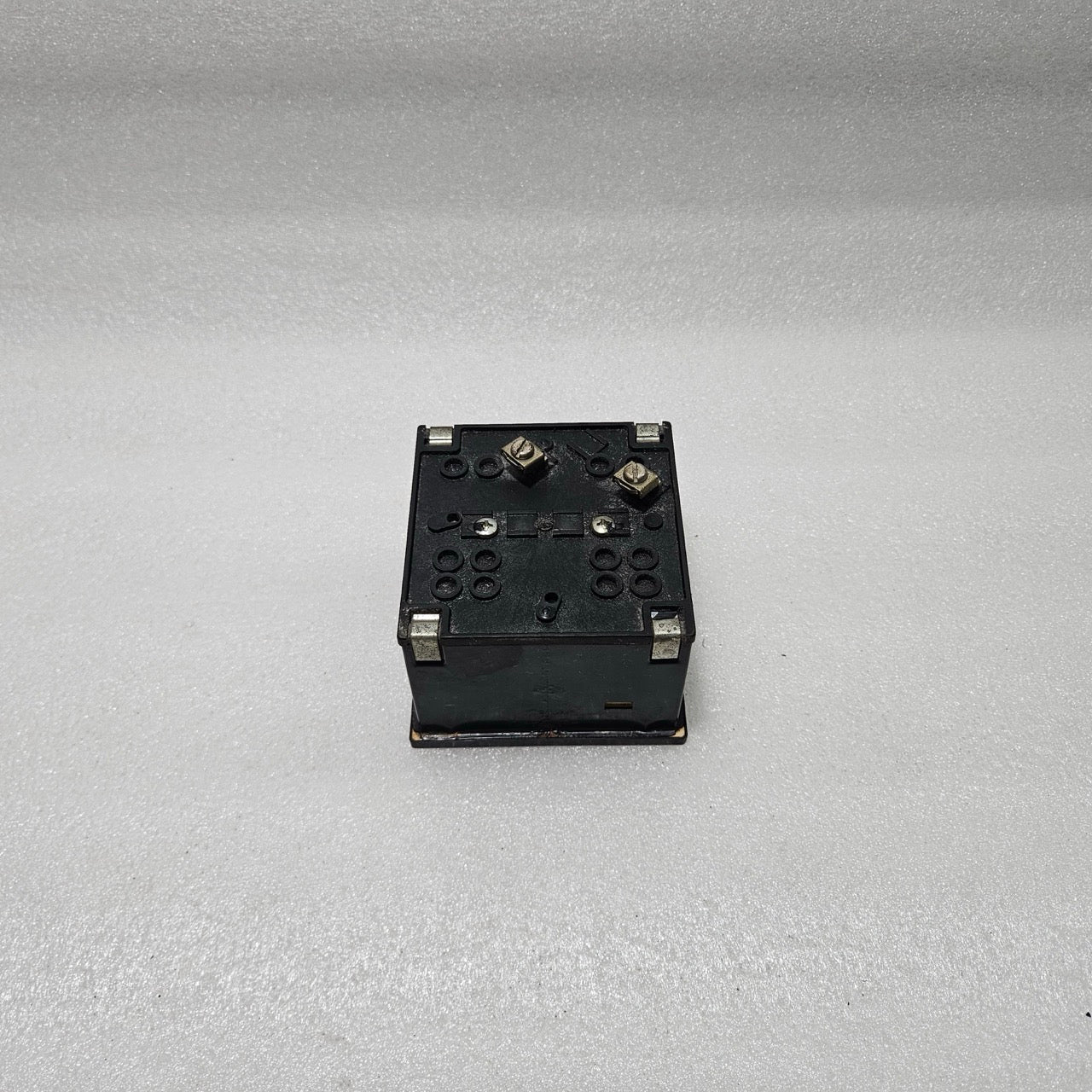 CELSA 55–65 HZ ANALOG FREQUENCY METER 230V AC PANEL MOUNTED HZ METER FOR GENERAT