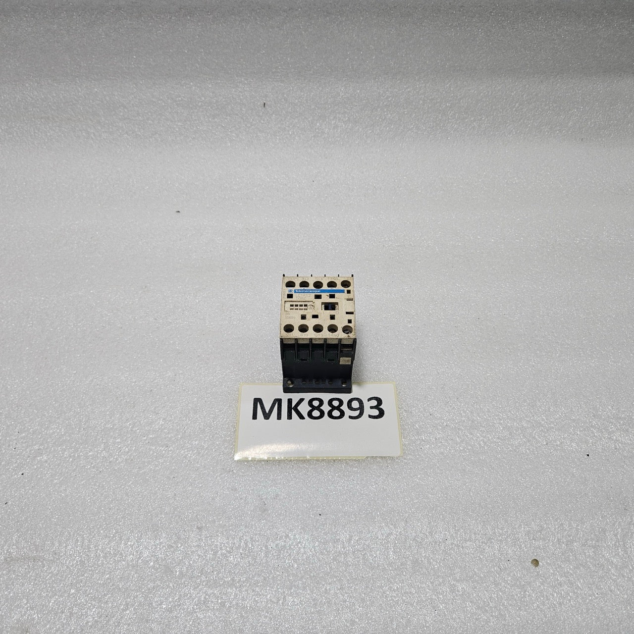 TELEMECANIQUE LC1K12 CONTACTOR 24V AC COIL 12A