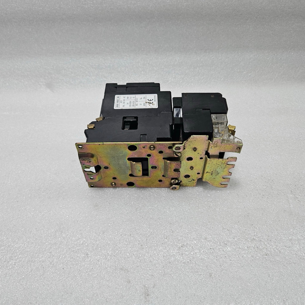 SQUARE D NEMA SIZE 0 MOTOR STARTER 8536 SBO2S (SERIES A)