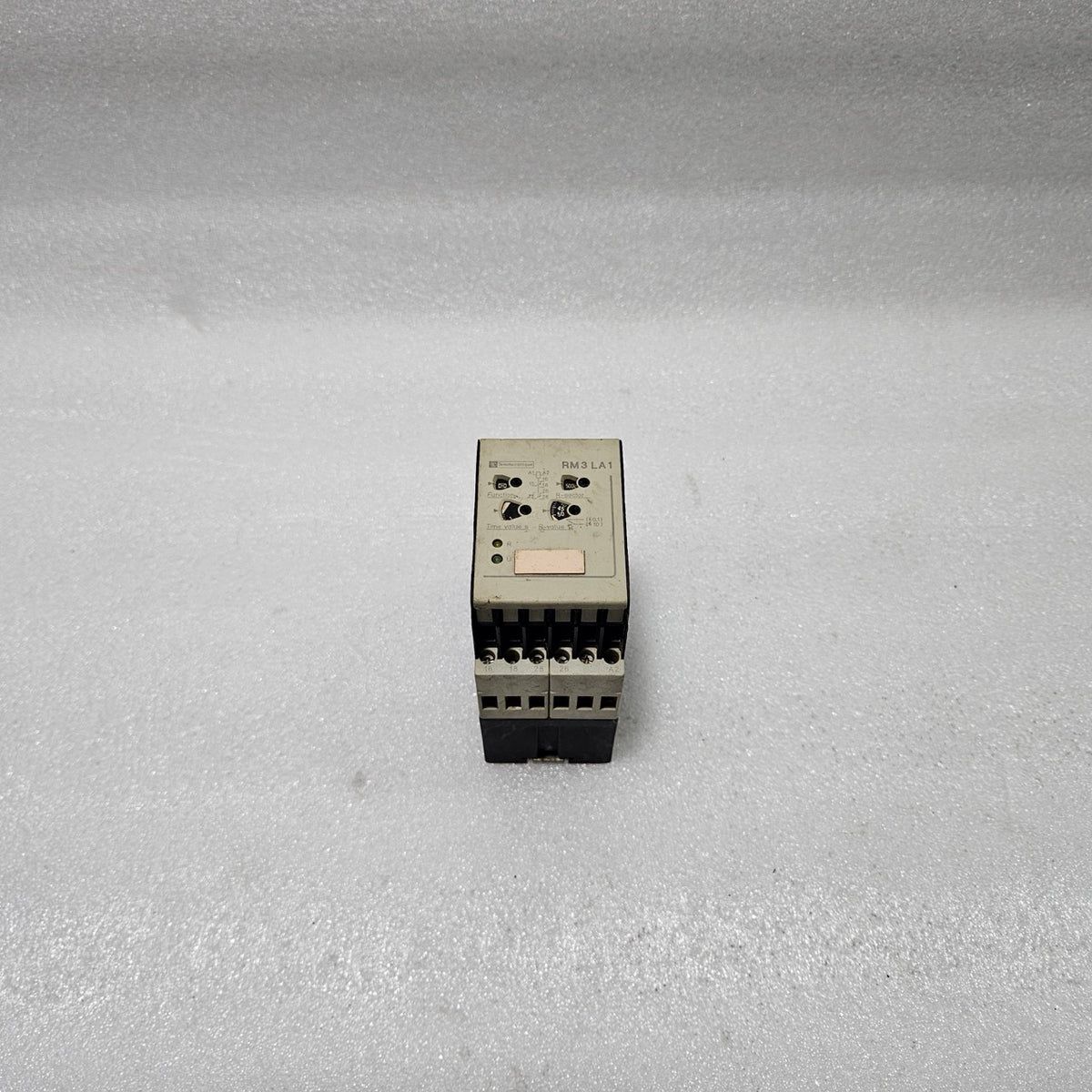 TELEMECANIQUE RM3LA111MU7 LIQUID LEVEL CONTROL RELAY, RM3 SERIES, ADJUSTABLE RES