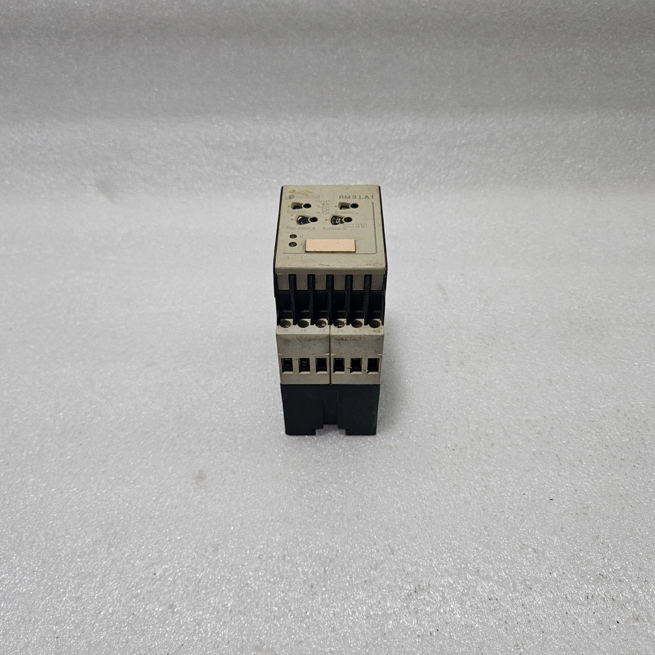 TELEMECANIQUE RM3LA111MU7 LIQUID LEVEL CONTROL RELAY, RM3 SERIES DAMAGE