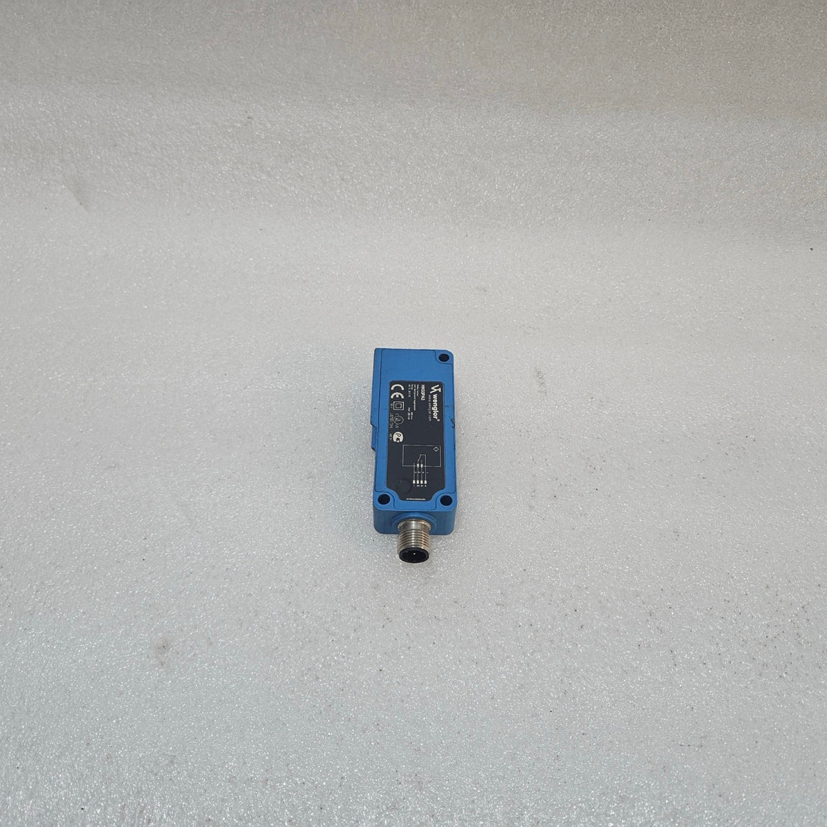 WENGLOR HN33PA3 REFLEX PHOTOELECTRIC SENSOR WITH BACKGROUND SUPPRESSION, 300 MM