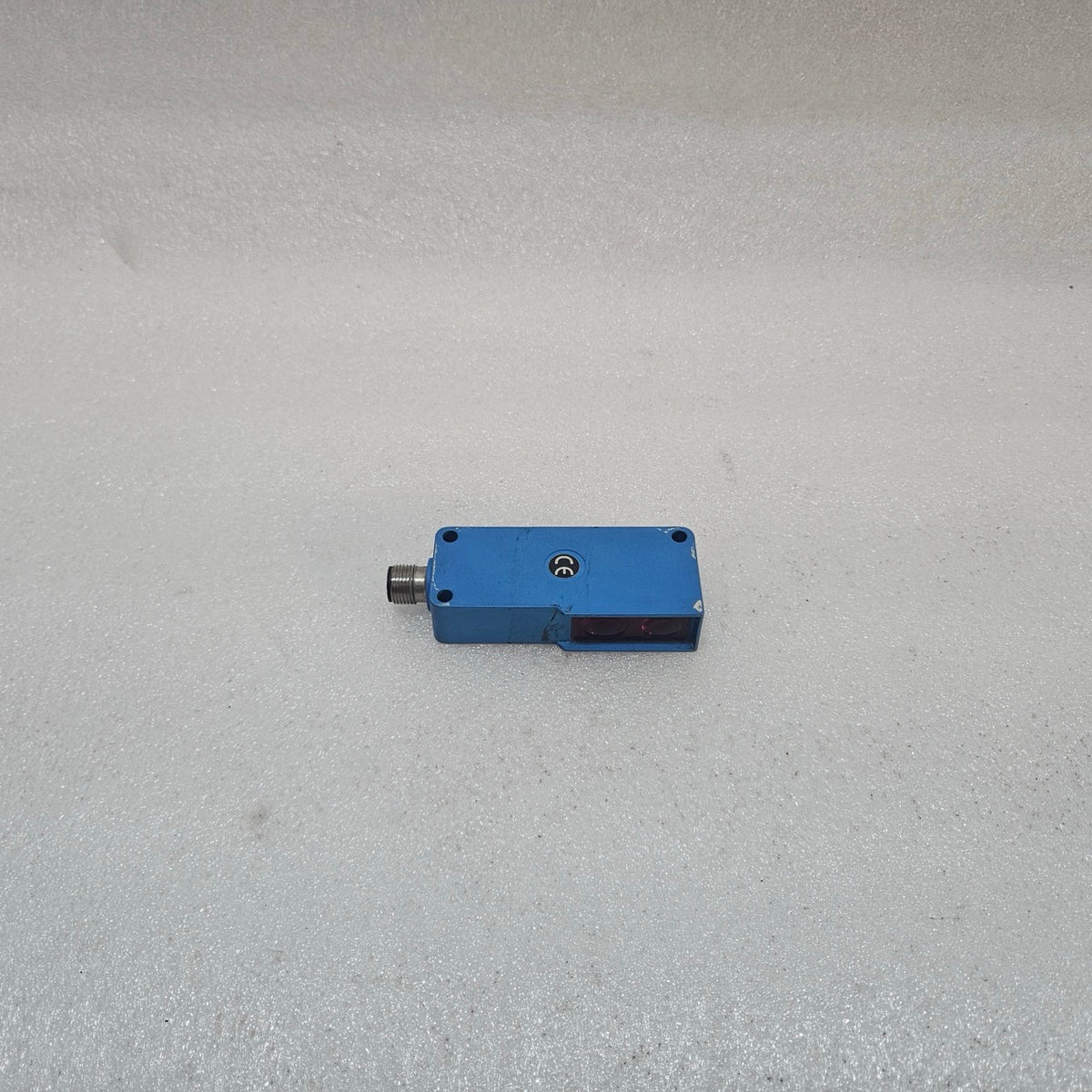 WENGLOR HN33PA3 REFLEX PHOTOELECTRIC SENSOR WITH BACKGROUND SUPPRESSION, 300 MM