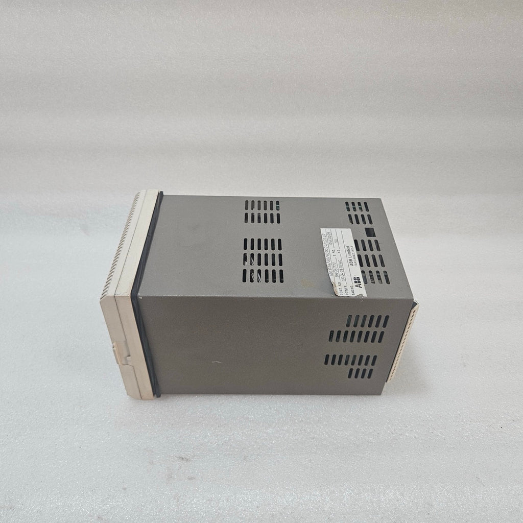 ABB SR102A CONTROL UNIT 100–240VAC 50HZ INDUSTRIAL AUTOMATION MODULE SR100
