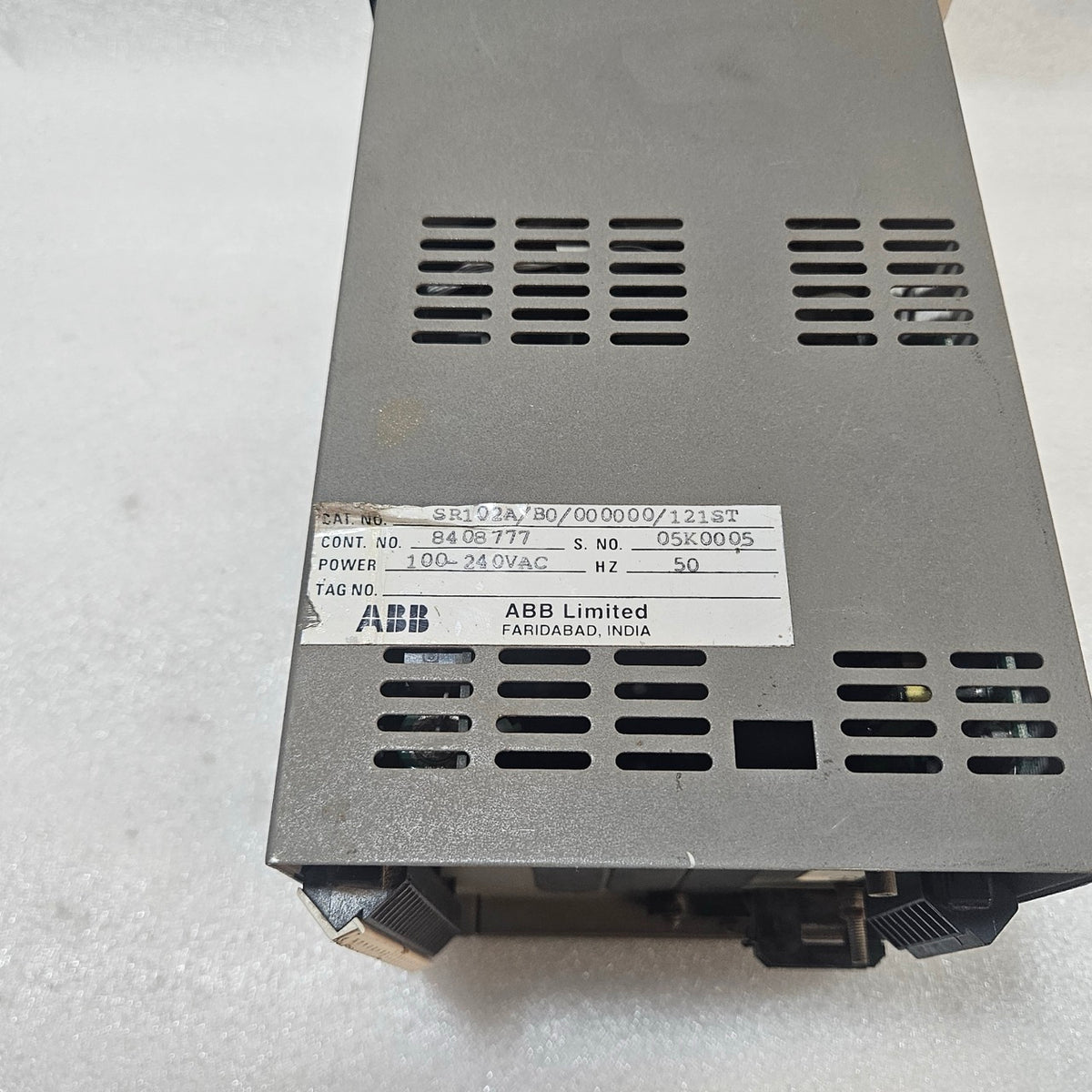 ABB SR102A CONTROL UNIT 100–240VAC 50HZ INDUSTRIAL AUTOMATION MODULE SR100