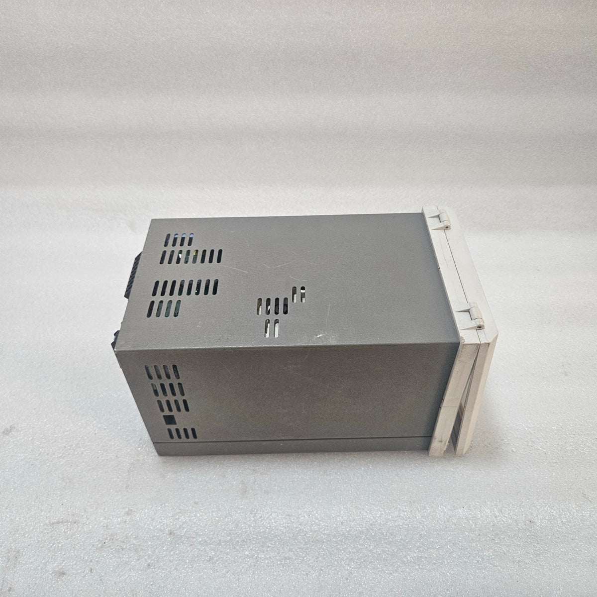 ABB COMMANDER SR100 CHART RECORDER SR102A/B0/R00000/111ST