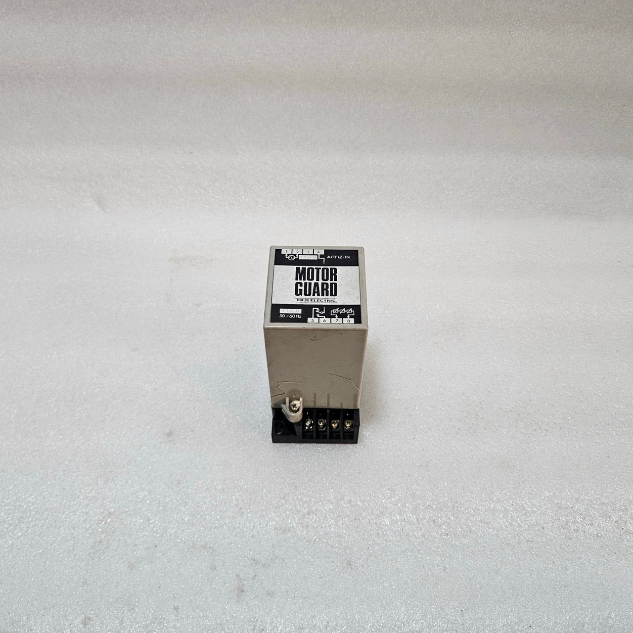 FUJI MOTOR GUARD ACT1Z-1N MOTOR PROTECTION RELAY 115V 50/60HZ BODY BROKEN