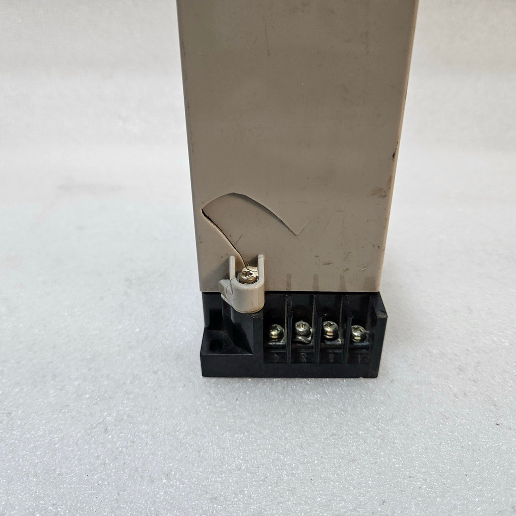FUJI MOTOR GUARD ACT1Z-1N MOTOR PROTECTION RELAY 115V 50/60HZ BODY BROKEN