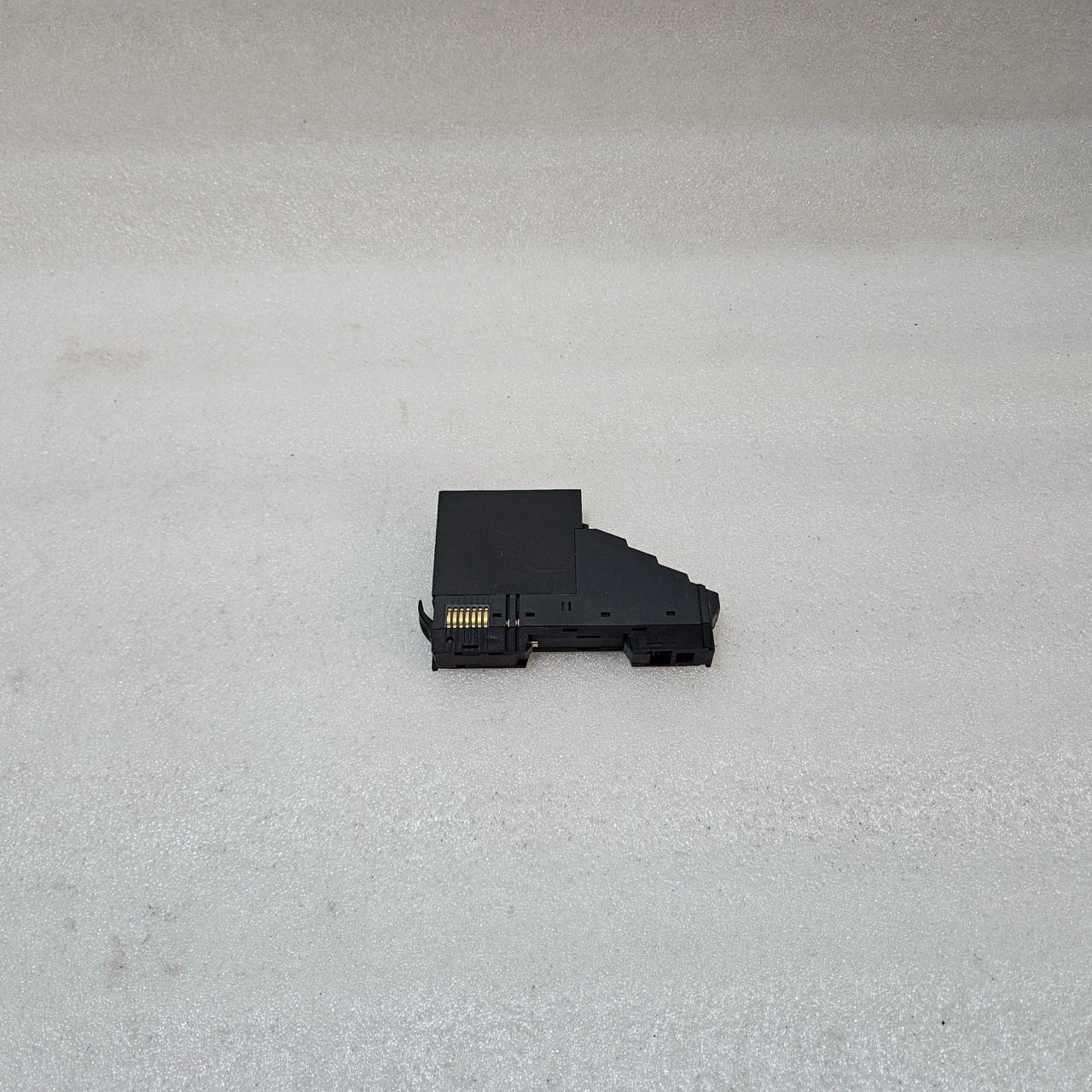 VIPA SM 022-1BF00 DIGITAL OUTPUT MODULE DO 8XDC24V 0.5A – 8 CHANNEL 24V PLC EXPA