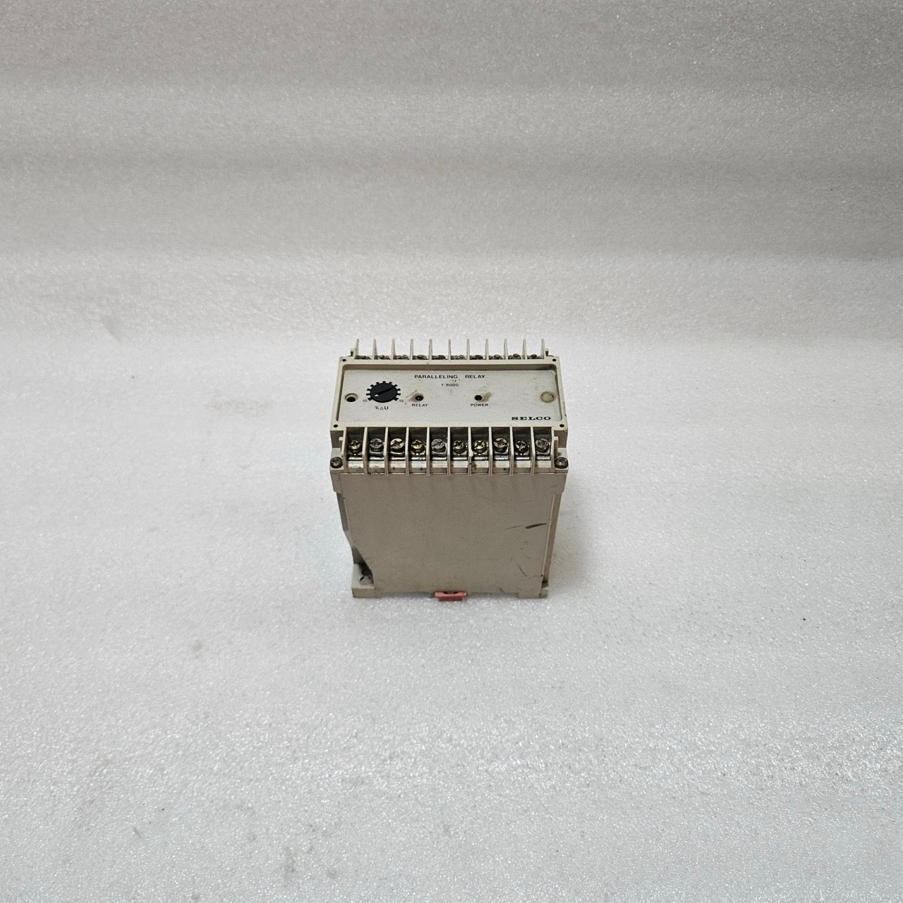 SELCO T5000-00 PARALLELING RELAY 380/440VAC GENERATOR SYNCHRONIZING RELAY