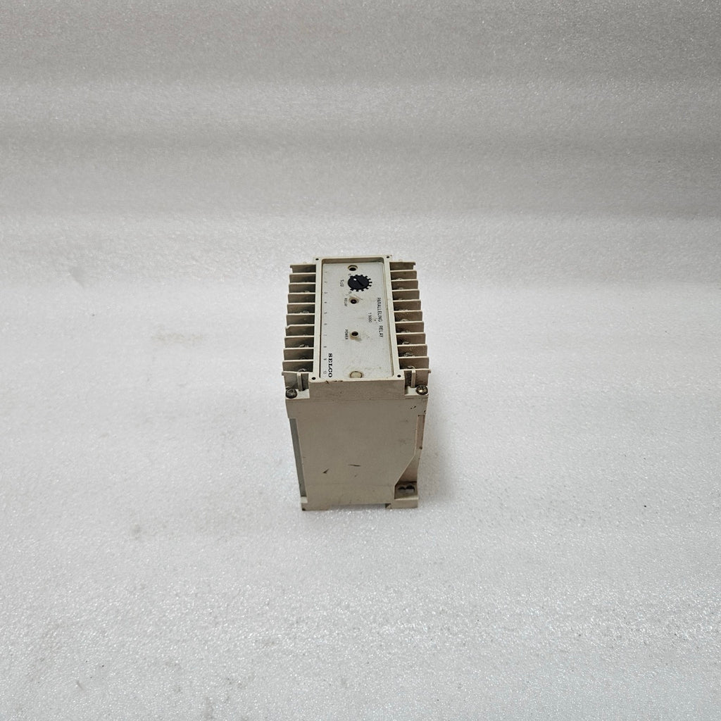 SELCO T5000-00 PARALLELING RELAY 380/440VAC GENERATOR SYNCHRONIZING RELAY