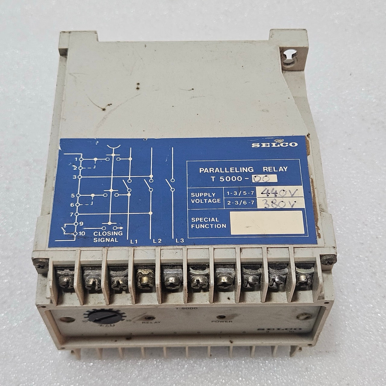 SELCO T5000-00 PARALLELING RELAY 380/440VAC GENERATOR SYNCHRONIZING RELAY