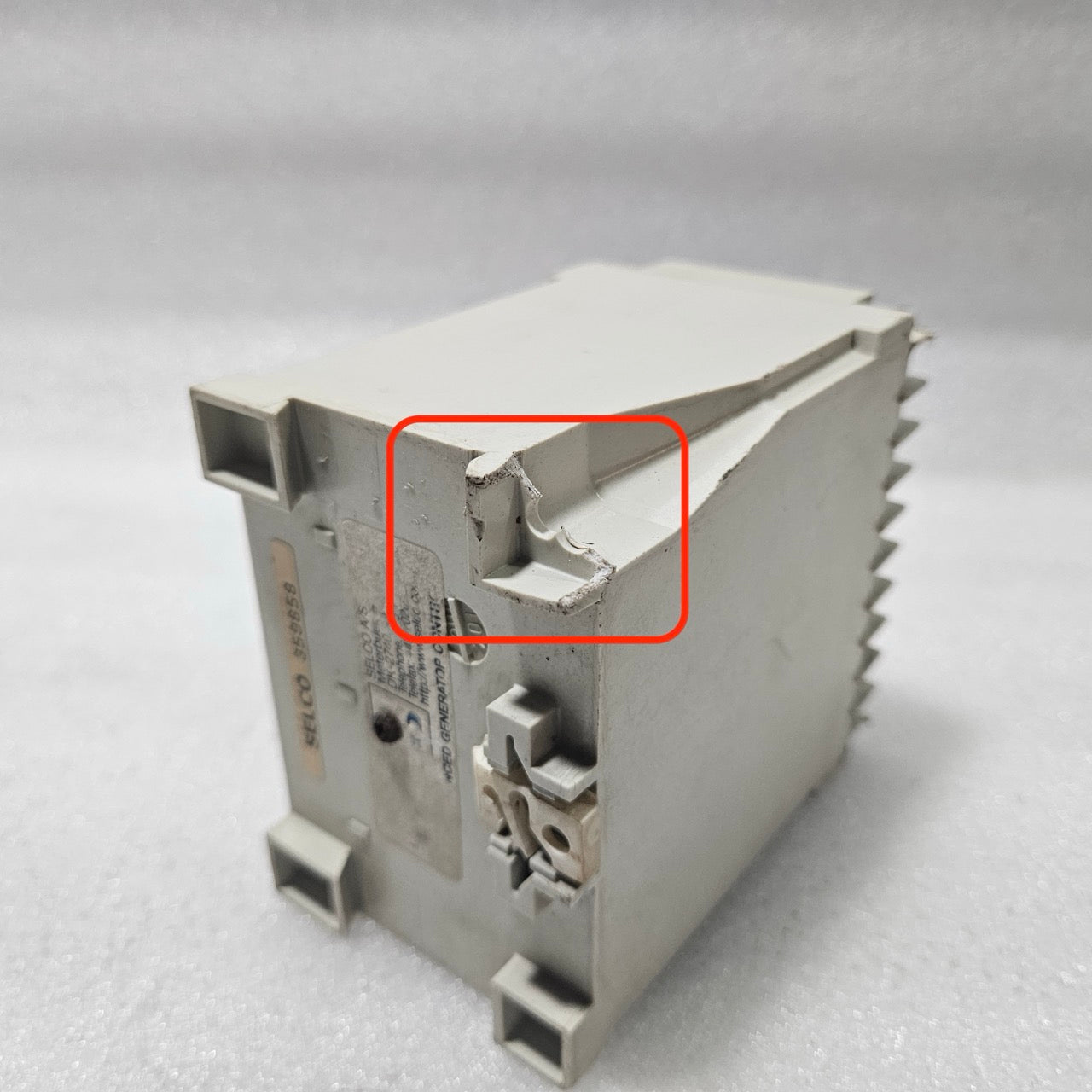 SELCO T2000-02 REVERSE POWER RELAY | 440/380 V | DAMAGED ON BOTTOM