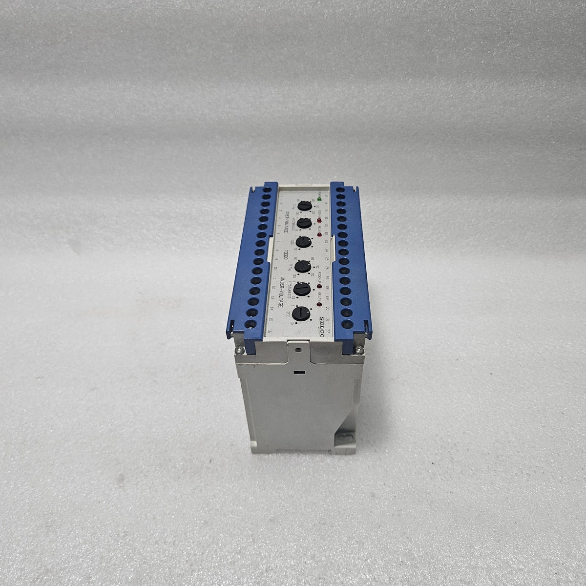 SELCO T3300-02 3-PHASE VOLTAGE RELAY 100/110V AC | OVER & UNDER VOLTAGE PROTEC