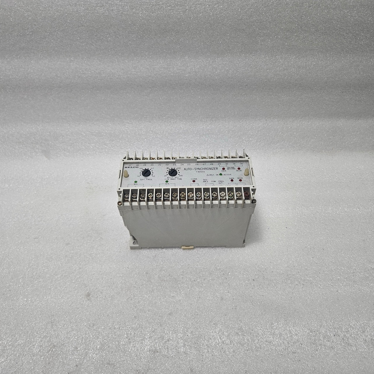 SELCO T4500-01 AUTO SYNCHRONIZER MODULE | GENERATOR SYNCHRONIZING CONTROLLER | 3