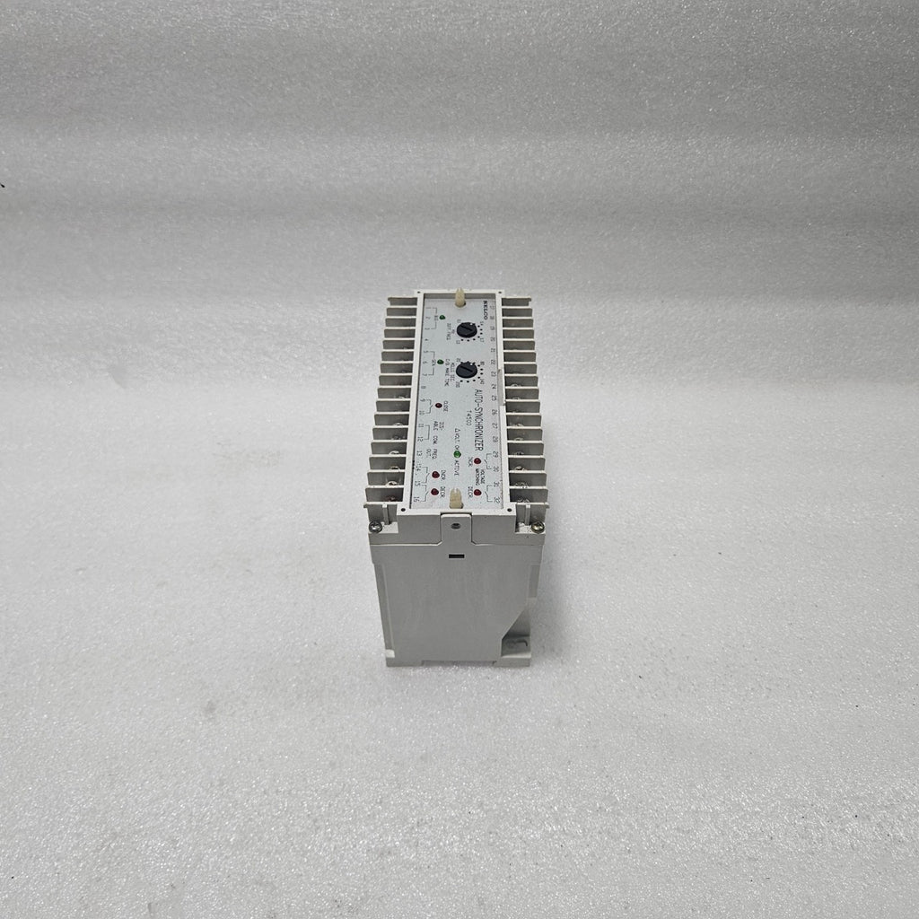 SELCO T4500-01 AUTO SYNCHRONIZER MODULE | GENERATOR SYNCHRONIZING CONTROLLER | 3
