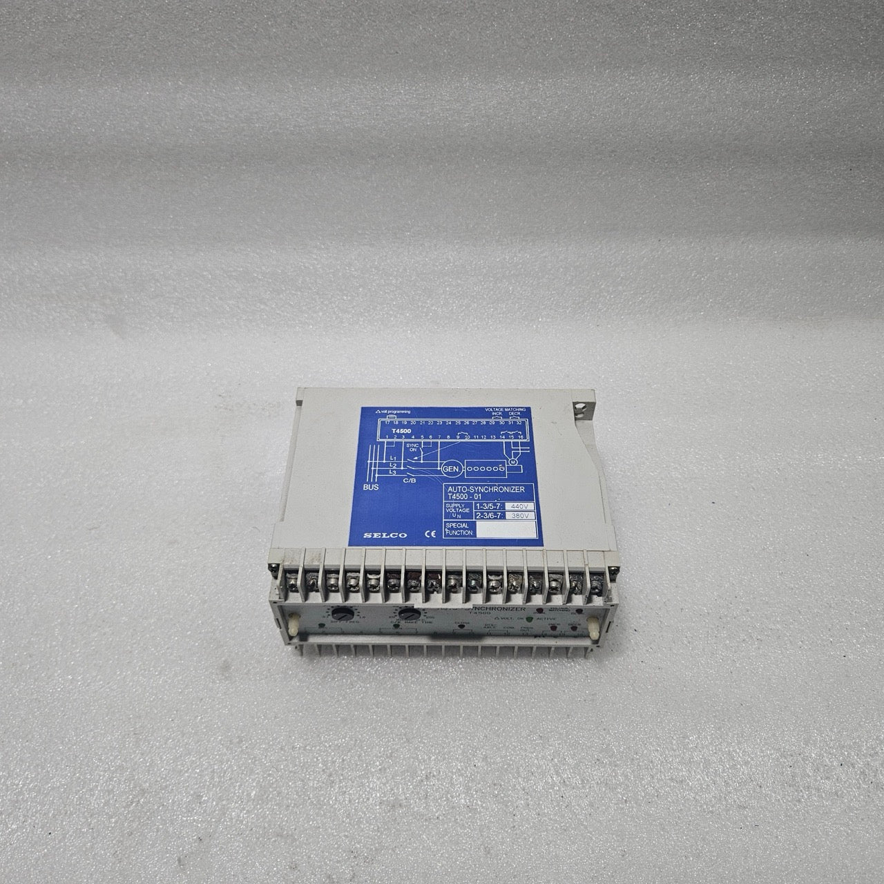 SELCO T4500-01 AUTO SYNCHRONIZER MODULE | GENERATOR SYNCHRONIZING CONTROLLER | 3