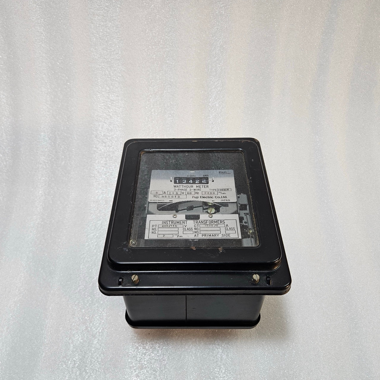 FUJI ELECTRIC FD13HV 3-PHASE 3-WIRE WATTHOUR METER, 115V, 5A, 60HZ, CT/PT OPERAT