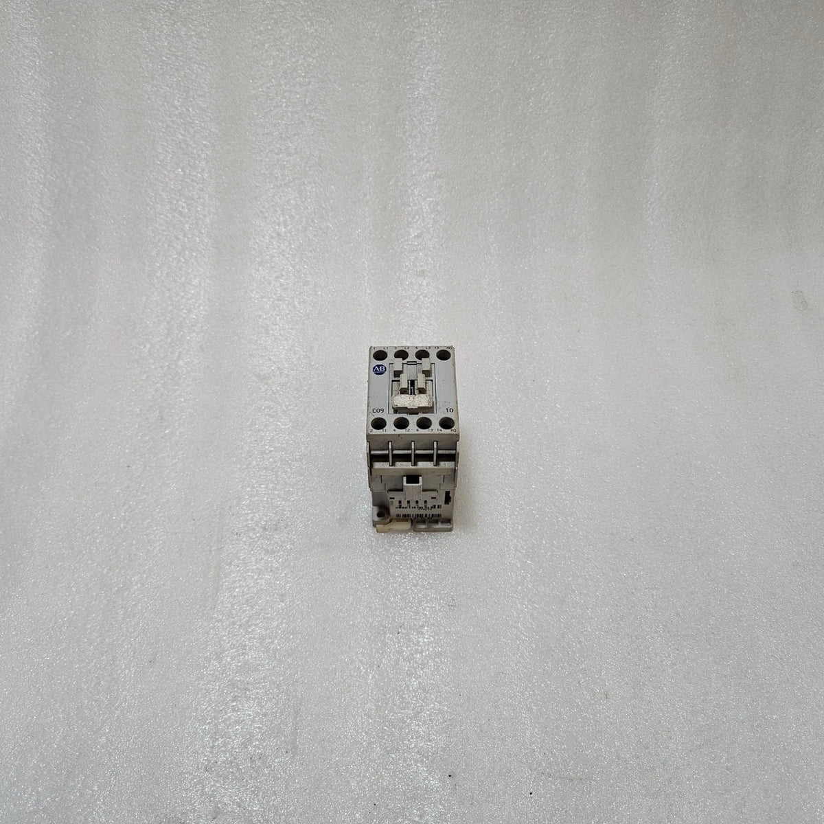 ALLEN-BRADLEY 100-C09*10 SERIES A CONTACTOR – 9A 3-POLE, 600V AC, 5KA SCCR, 230V